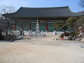 <span class="mw-page-title-main">Bongwonsa</span> Buddhist temple in Seoul, South Korea