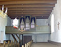 Kirkerummet med pulpitur og orgel; Orglet er fra 1979, bygget af Bruno Christensen og sønner, og har 7 stemmer