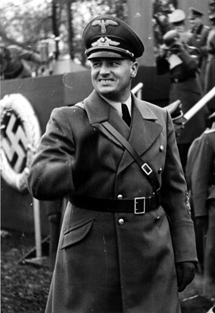 File:Bundesarchiv Bild 121-0270, Polen, Krakau, Polizeiparade, Hans Frank.jpg