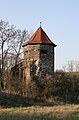 Turm der Kernburg, rekonstruiert als Umspannstation.