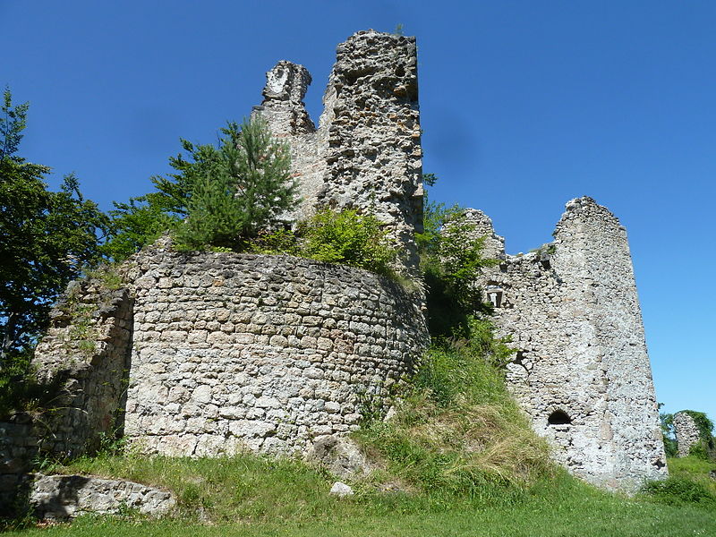 File:Burgruine Rabenstein, Juli 2013.JPG