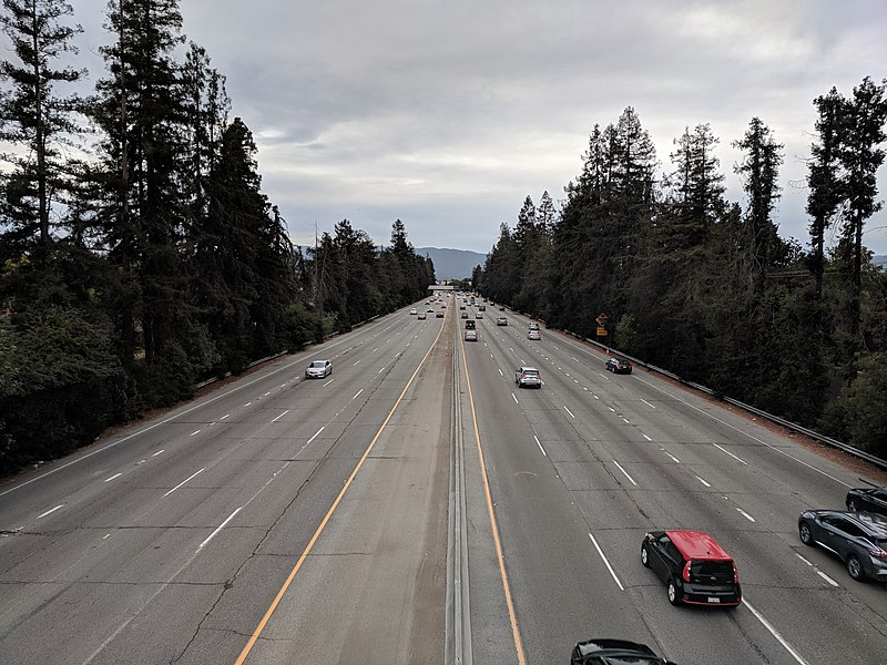 File:CA-17 looking south from overpass near Hamann Park.jpg