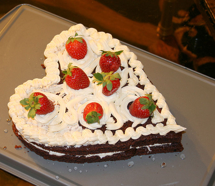 File:Cake Valentine.jpg