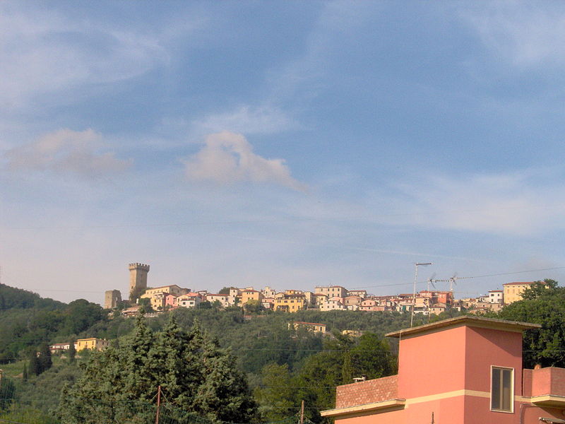 File:Castelnuovo Magra.JPG