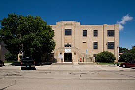 City hall mandan north dakota 2009.jpg