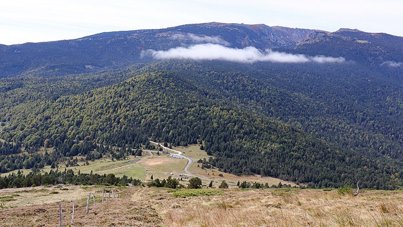 File:Col de Jau vu du Dourmidou.jpg