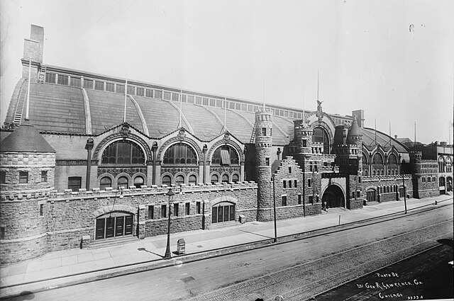 Exterior of the third Chicago Coliseum