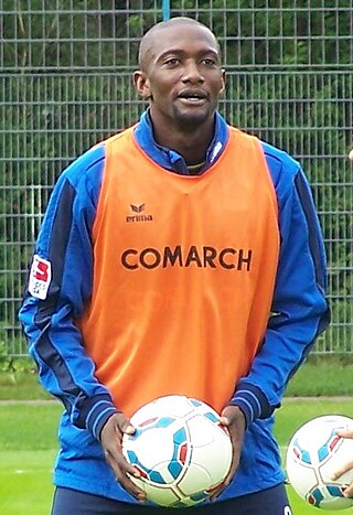 <span class="mw-page-title-main">Collin Benjamin</span> Namibian retired football midfielder