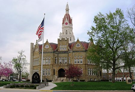 Courthouse, Pike County, Illinois.jpg