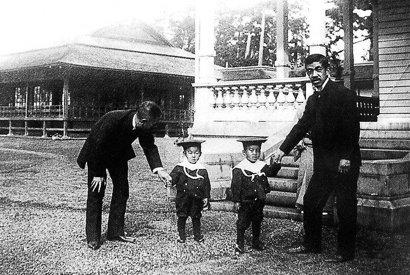 File:Crown Prince Yoshihito and sons 1904.jpg