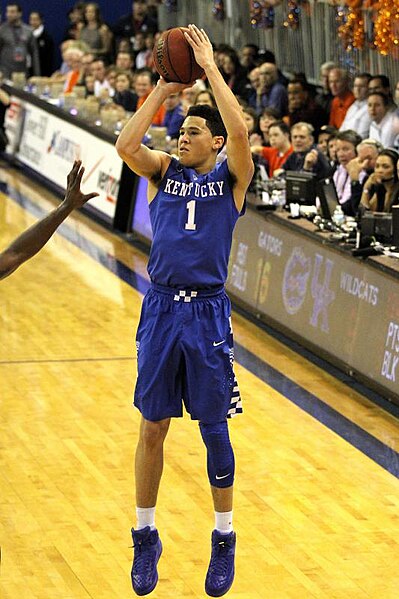 File:Devin Booker against Gators 2015.jpg