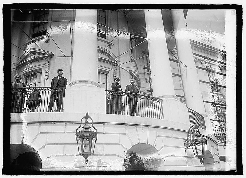 File:Easter egg rolling, (Washington, D.C.), (4-21-24) LCCN2016848948.jpg