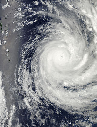 <span class="mw-page-title-main">Cyclone Evan</span> Category 4 cyclone in the South Pacific in 2012