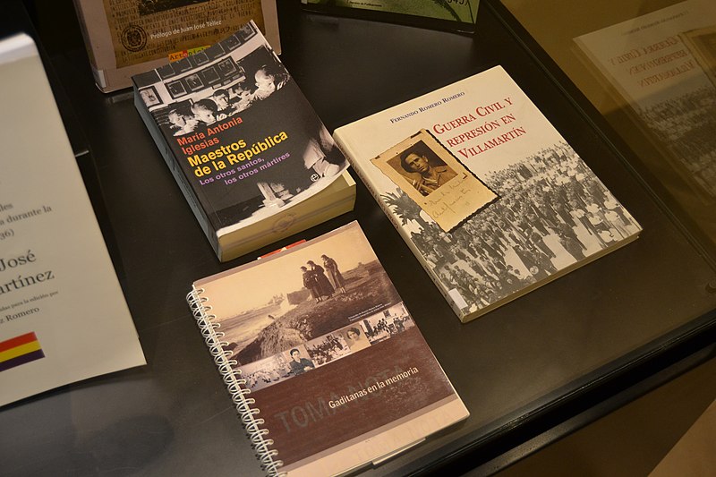 File:Exposición "Documentos históricos sobre la Guerra Civil en Jerez" (36127415313).jpg