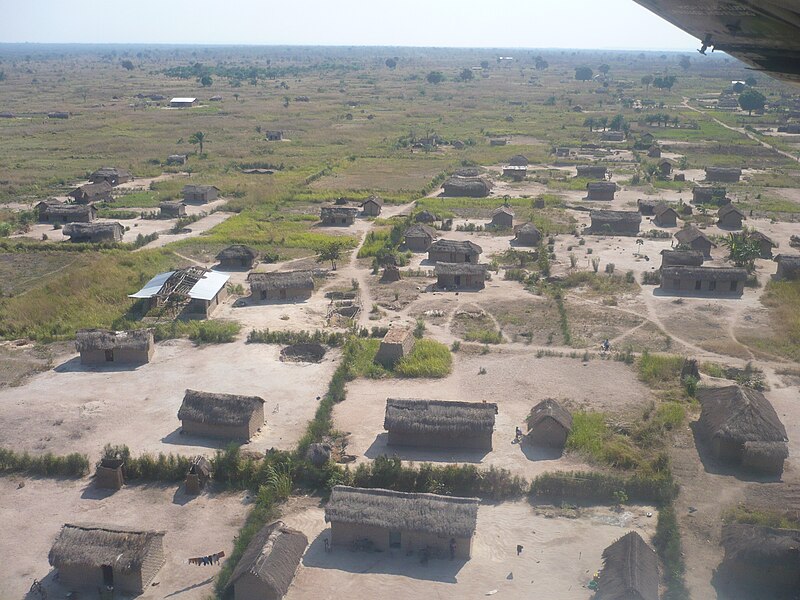 File:Flying over Manono, Katanga.jpg