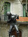 Català: Font del Noi dels càntirs. Pl. Urquinaona (Barcelona). Escultor: Josep Campeny i Santamaria, signada. Material: bronze sobre base de pedra de Montjuïc. 1912, restaurada 2009. This is a photo of public art indexed in the cataloge Art Públic of Barcelona (Spain) under the code number 2811-1 (prefixed with territorial id: 08019/2811-1) Object location 41° 23′ 21.05″ N, 2° 10′ 22.66″ E  View all coordinates using: OpenStreetMap