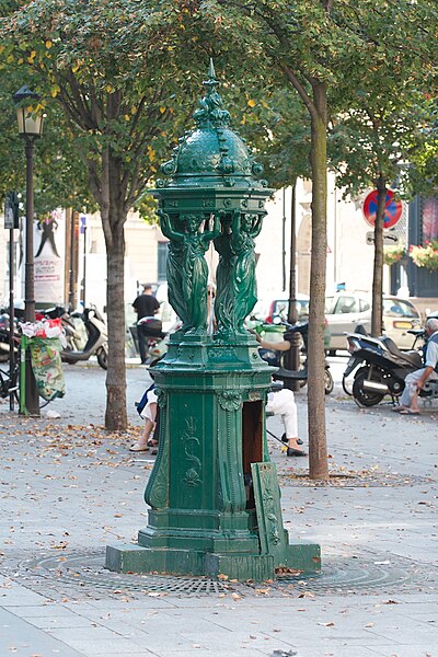 File:Fontaine Wallace 3 place de Lévis.jpg