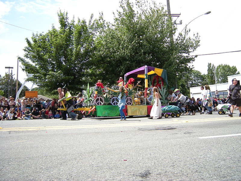 File:Fremont Solstice Parade 2009 - 115.jpg