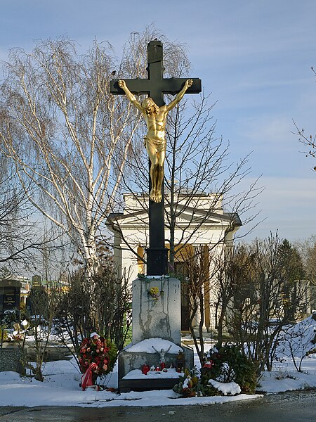 File:Friedhofskreuz Meidling.jpg