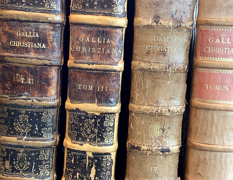File:Gallia Christiana au fonds ancien de la bibliothèque de Lyon.jpg