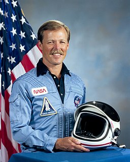 Robert L. Gibson American astronaut