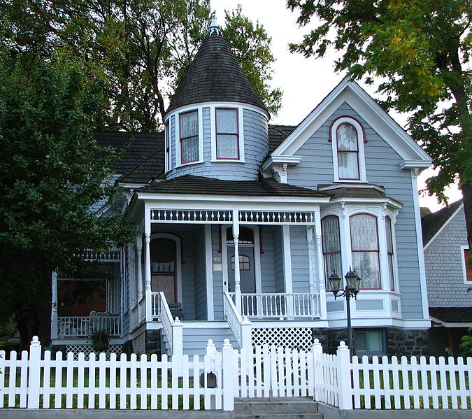 File:Glenn House - The Dalles Oregon.jpg