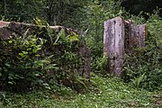 Français : Le Saut de Gouloux, Département Nièvre, Bourgogne-Franche-Comté, France Deutsch: Ruine einer Mühle, Wasserfall bei Guoloux, Département Nièvre, Bourgogne-Franche-Comté, Frankreich