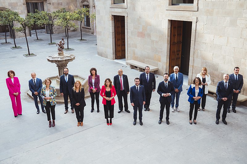 File:Govern de Catalunya foto oficial 2022.jpg