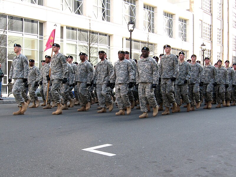 File:Governor Perdue inaugural parade (3189504232).jpg