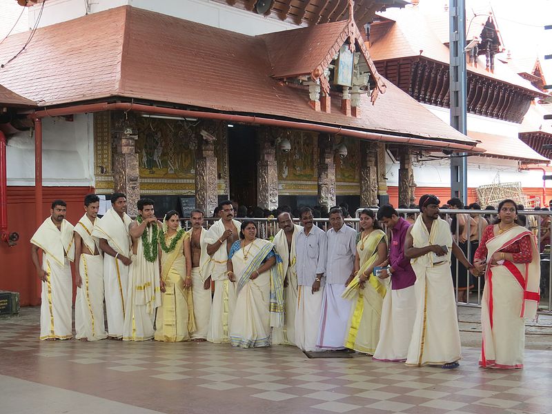 File:Guruvayur temple surroundings (14).jpg