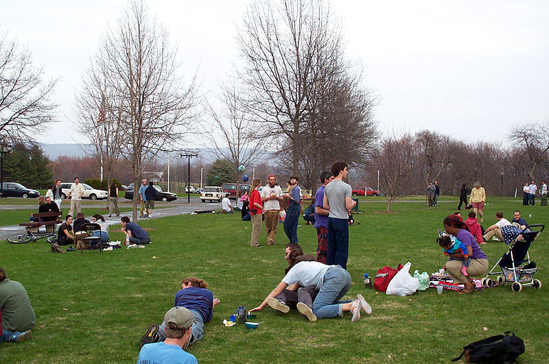 File:Hampshire College 2001042103 G (113057946).jpg