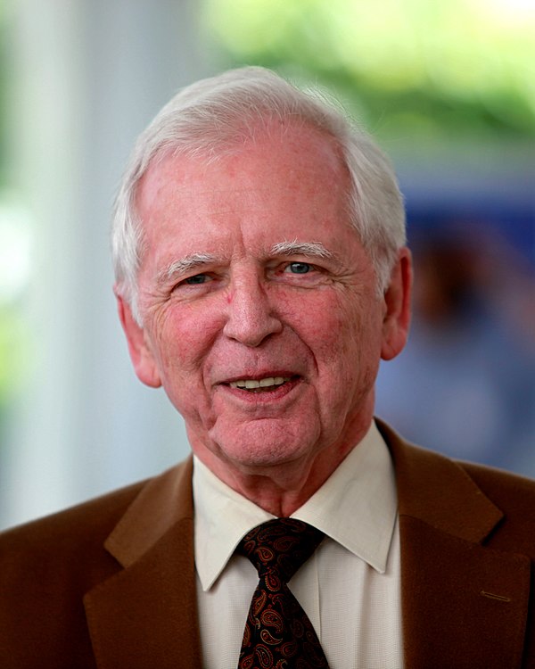 File:Harald zur Hausen 01.jpg