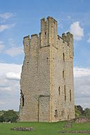 Helmsley Castle - East Tower.jpg