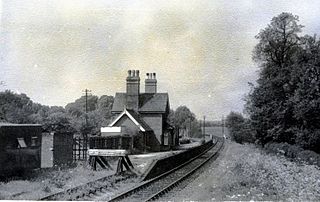 <span class="mw-page-title-main">Hertingfordbury railway station</span> Former railway station in Hertfordshire, England