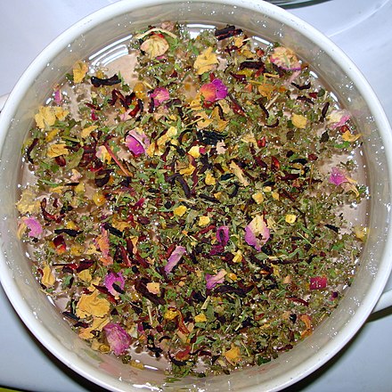 Steeping "Hibiscus Delight", made from hibiscus flowers, rose hips, orange peel, green tea, and red raspberry leaf.[1]