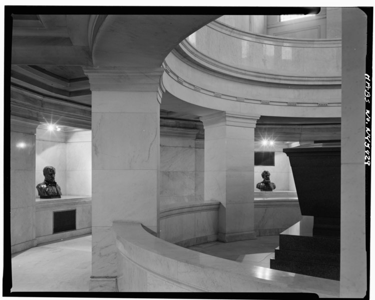 File:Historic American Buildings Survey, Cervin Robinson, Photographer April 5, 1969, VIEW OF LOWER LEVEL FROM SOUTH, SHOWING SARCOPHAGUS. - Grant's Monument, Riverside Drive and West HABS NY,31-NEYO,69-14.tif