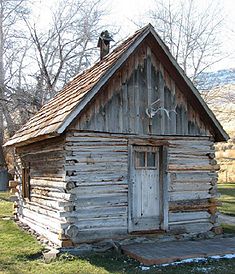 Log cabin built by Floyd Officer in the 1890s Historic Cant Ranch, Oregon (Log Cabin).jpg