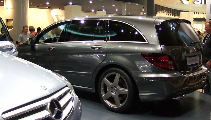 File:IAA2005 R-Class (cropped).jpg