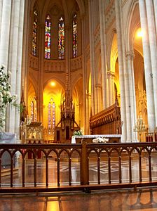 Pemandangan altar gereja