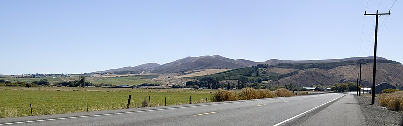 File:Irrigated Hillside near Ellensburg WA.jpg