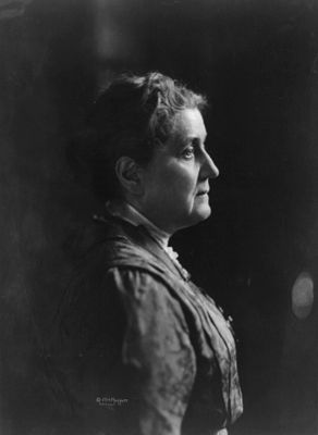 Jane Addams was a social feminist who supported women's suffrage.
