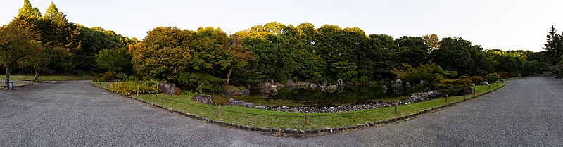 File:Japanese garden panoramic scenery at Expo Commemoration Park 2015-10-13.jpg