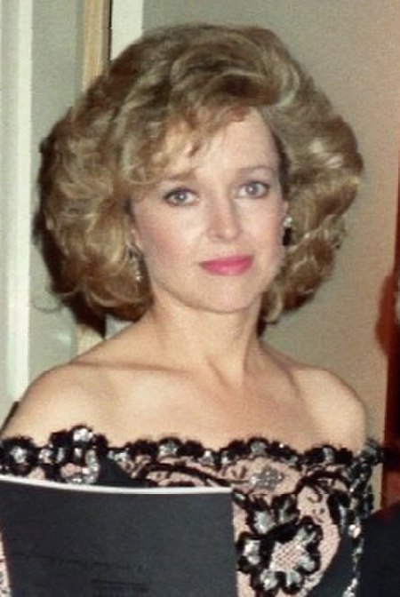 Jill Eikenberry at the 41st Emmy Awards cropped.jpg