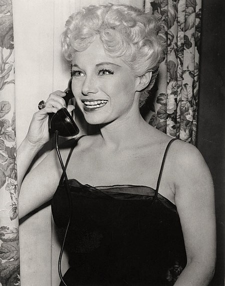 Joyce Jameson in General Electric Theater (Blaze of Glory).jpg