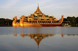 <span class="mw-page-title-main">Karaweik</span> Palace in Yangon, Burma