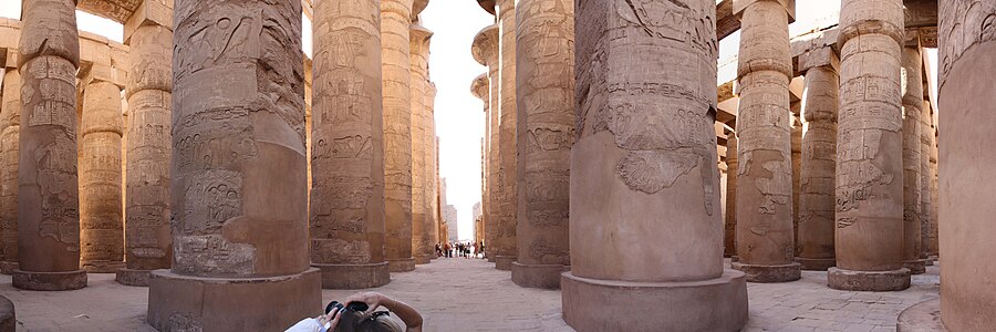 Karnakin suuri pylväspiha