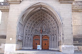 Portal principal de la catedral