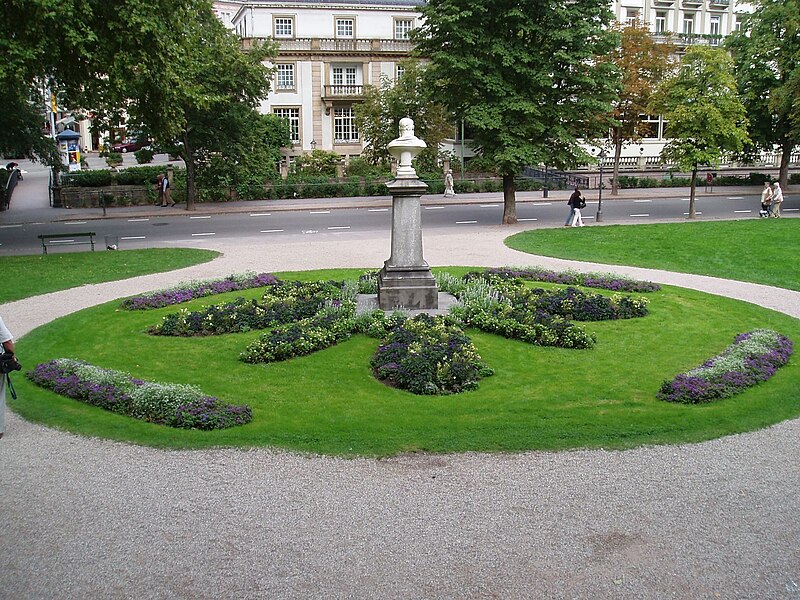 File:Kurhaus Baden Baden 7.jpg