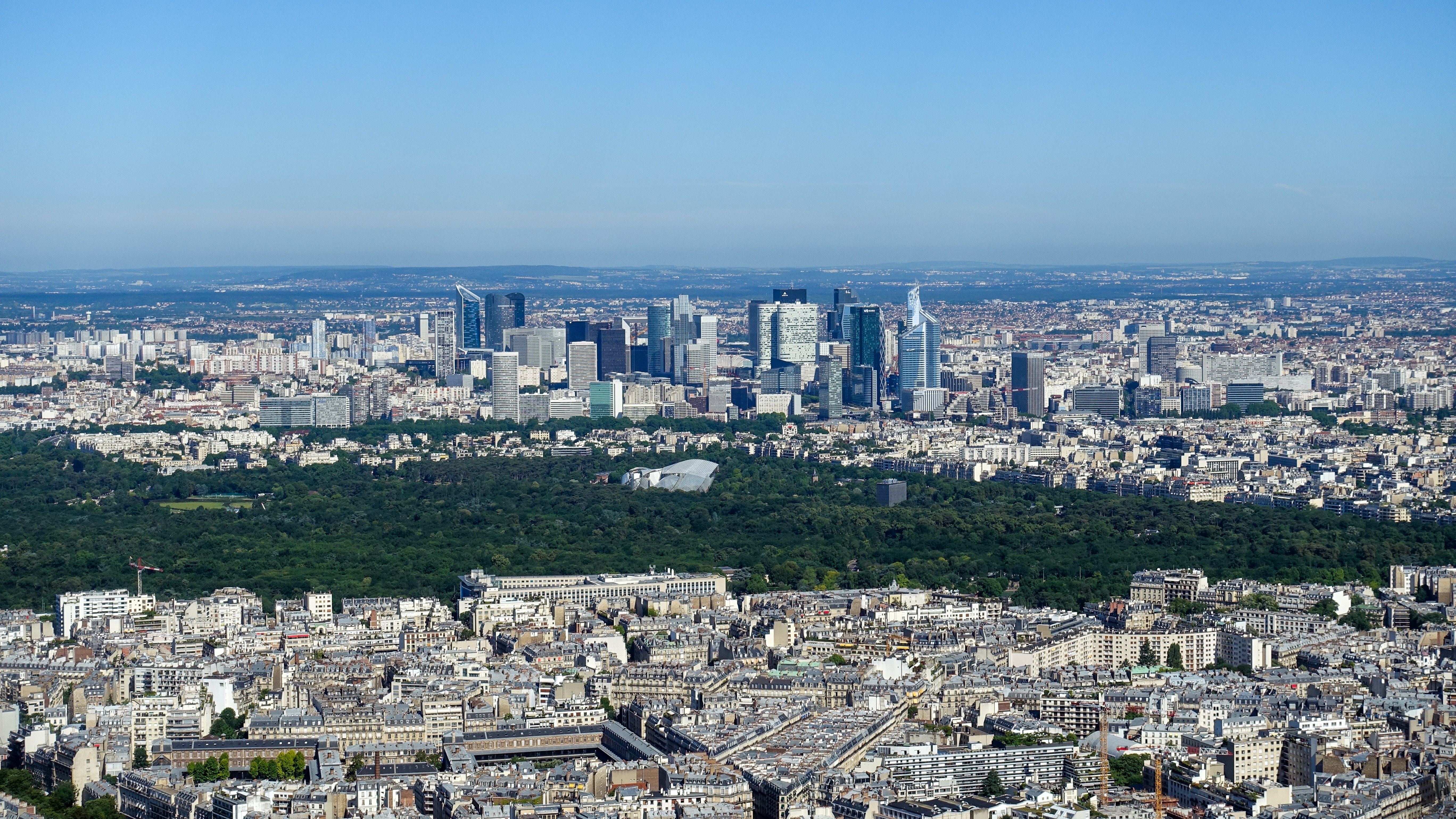 Fondation Louis Vuitton, Paris, France, en.wikipedia.org/wi…