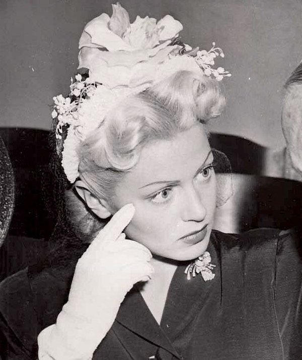 Lana Turner, a film actress who inspired Del Rey's stage name